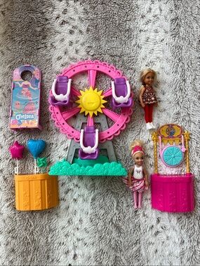 Barbie Club Chelsea Doll and Carnival Playset